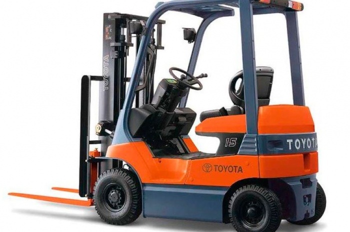 Аренда электропогрузчика TOYOTA 7FBH15 V3000
