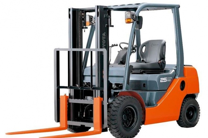 Аренда погрузчика TOYOTA  02-8FD25 FSV4700