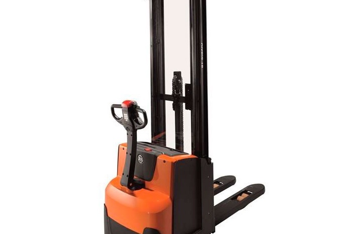 Аренда электроштабелера  TOYOTA SWE120 Triplex HiLo 4500