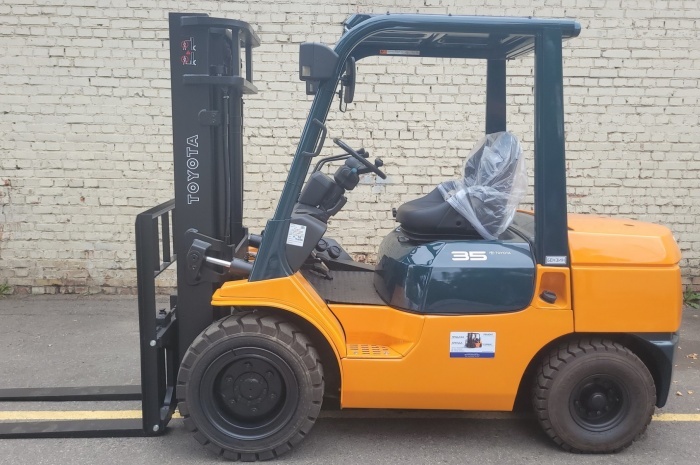 Автопогрузчик Toyota 02-7FGJ35